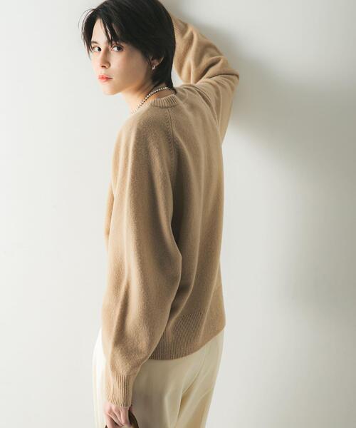 URBAN RESEARCH(アーバンリサーチ)の「カシミヤ強縮クルーネックニット(ニット/セーター・レディース・ベージュ/ライトグレー/チャコールグレー/レッド・FREE)」の19枚目の写真