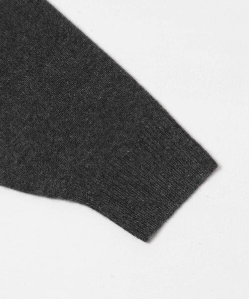 URBAN RESEARCH（アーバンリサーチ）の「カシミヤ強縮クルーネックニット（ニット/セーター・レディース・ベージュ/ライトグレー/チャコールグレー/レッド・FREE）」の11枚目の写真