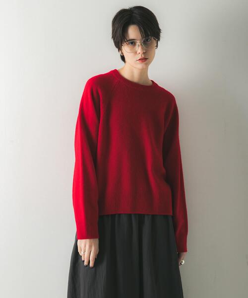 URBAN RESEARCH(アーバンリサーチ)の「カシミヤ強縮クルーネックニット(ニット/セーター・レディース・ベージュ/ライトグレー/チャコールグレー/レッド・FREE)」の5枚目の写真