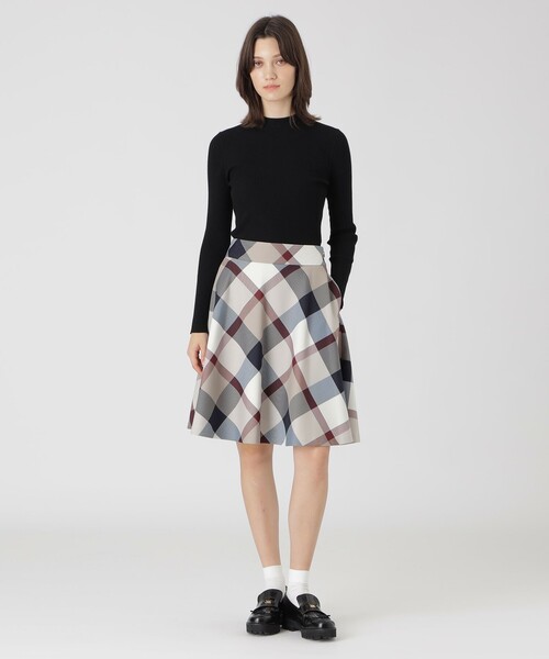 BLUE LABEL CRESTBRIDGE（ブルーレーベルクレストブリッジ）の「【一部店舗限定】クレストブリッジチェックフレアスカート（スカート・レディース・レッド/ベージュ系その他・36/40/38）」の10枚目の写真