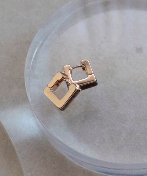 fredy emue（フレディエミュ）の「スクエアワンタッチピアス（ピアス（両耳用）・レディース・ベージュ/ブラウン・FREE）」の8枚目の写真