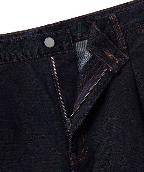 MUSINSA STANDARD（ムシンサスタンダード）の「ディープタックワイドデニムパンツ [ディープインディゴ]（デニムパンツ・メンズ・その他・36/34/28/29/32/30/31/33/26/27/38）」の4枚目の写真