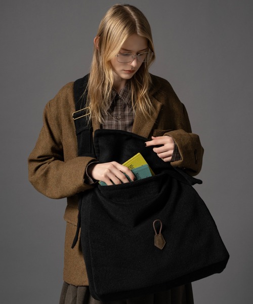 CIVVY.（シヴィ―）の「Felt Shoulder Bag - フェルトショルダーバッグ -（ショルダーバッグ・メンズ・ブラック/グリーン・FREE）」の21枚目の写真