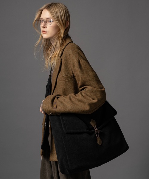 CIVVY.（シヴィ―）の「Felt Shoulder Bag - フェルトショルダーバッグ -（ショルダーバッグ・メンズ・ブラック/グリーン・FREE）」の22枚目の写真