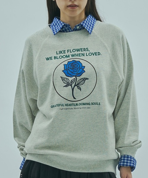 ROSE BUD(ローズバッド)の「(mag.by c)ROSE PRINT L/S SWEAT(スウェット・レディース・ホワイト/グレー・ONE SIZE)」の2枚目の写真