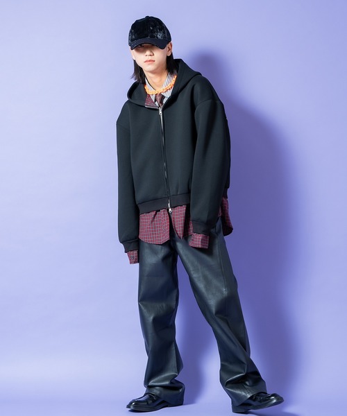 a.p.o.v.(エーピーオービー)の「a.p.o.v. リバーシブルチェックシャツジャケット×フェイクレイヤード短丈スウェットジップアップパーカー(パーカー・メンズ・ブラック/グレー・ONESIZE)」の11枚目の写真