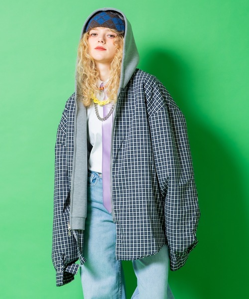 a.p.o.v.(エーピーオービー)の「a.p.o.v. リバーシブルチェックシャツジャケット×フェイクレイヤード短丈スウェットジップアップパーカー(パーカー・メンズ・ブラック/グレー・ONESIZE)」の6枚目の写真