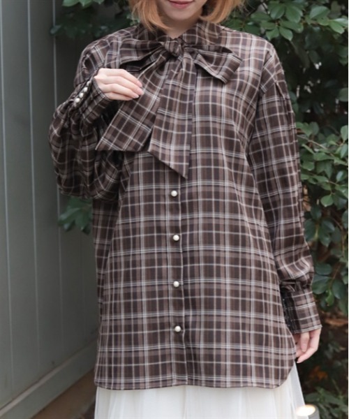 axes femme(アクシーズファム)の「ボリューム袖リボンシャツ(シャツ/ブラウス・レディース・ダークグリーン/ホワイト/ブラウン・FREE)」の2枚目の写真