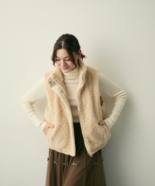 Lunea（ルネア）の「ノースリーブボアジャケット（その他アウター・レディース・アイボリー/ブラウン・FREE）」の12枚目の写真