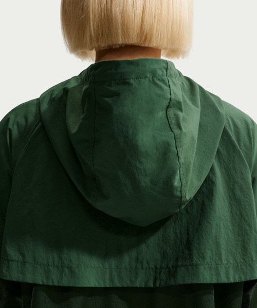 NIKE（ナイキ）の「NIKE AS W NSW OS HOODED WR JKT MOD / ナイキ ウィメンズ NSW OS WR フーディ ジャケット MOD 【SP】（その他アウター・レディース・ブラック/グリーン・S/M/L）」の14枚目の写真