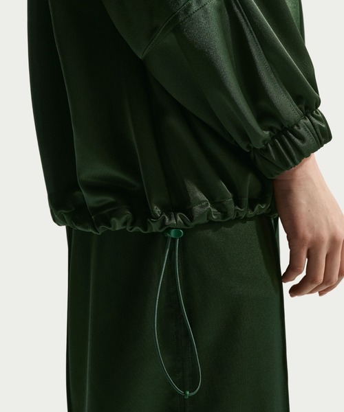 NIKE（ナイキ）の「NIKE AS W NSW OS HOODED WR JKT MOD / ナイキ ウィメンズ NSW OS WR フーディ ジャケット MOD 【SP】（その他アウター・レディース・ブラック/グリーン・S/M/L）」の16枚目の写真