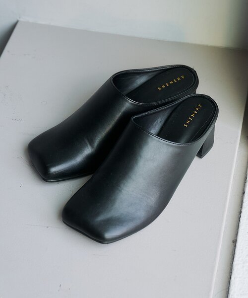 SHENERY（シーナリー）の「スクエアトゥサボ（その他シューズ・レディース・キャメル/ブラック・36/37/38）」の2枚目の写真