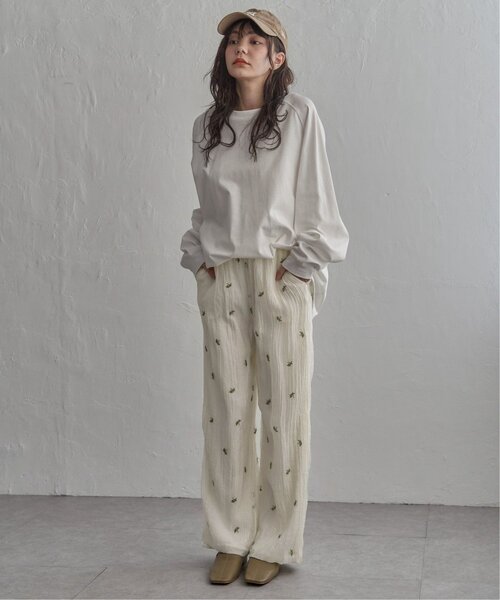 notch.(ノッチ)の「小花刺繍ルーズパンツ(その他パンツ・レディース・ブラック/オフホワイト・M)」の4枚目の写真