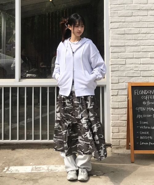 THAT'S IT(ザッツイット)の「スタンダードオーバーサイズ2WAYフードジップアップ_ライトグレー(パーカー・レディース・ライトグレー・MEDIUM/X-LARGE)」の9枚目の写真