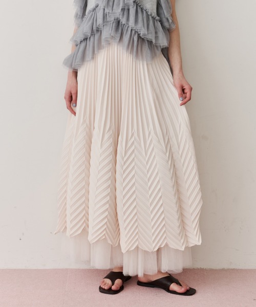 LA BELLE ETUDE(ラベルエチュード)の「アロープリーツスカートⅡ(スカート・レディース・ライトブルー/ピンク/ホワイト・0/1)」の1枚目の写真