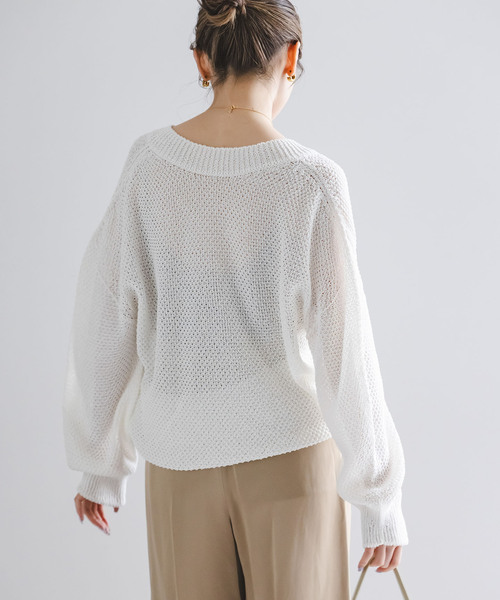 Noble(ノーブル)の「ペーパーヤーンVネック プルオーバー(ニット/セーター・レディース・チャコールグレー/イエロー/ホワイト/ピンク・FREE)」の10枚目の写真