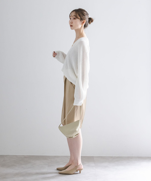 Noble(ノーブル)の「ペーパーヤーンVネック プルオーバー(ニット/セーター・レディース・チャコールグレー/イエロー/ホワイト/ピンク・FREE)」の12枚目の写真