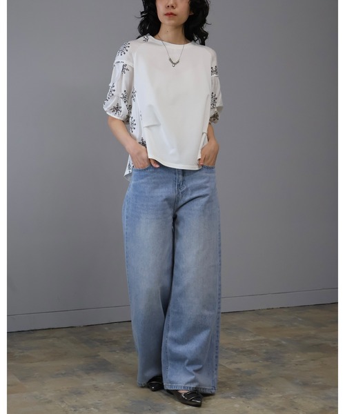 Doumoi(ドゥモエ)の「刺繍ラグランスリーブ プルオーバー(Tシャツ/カットソー・レディース・ブラック/ホワイト・FREE)」の4枚目の写真