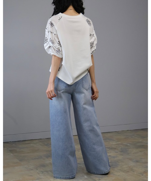 Doumoi(ドゥモエ)の「刺繍ラグランスリーブ プルオーバー(Tシャツ/カットソー・レディース・ブラック/ホワイト・FREE)」の7枚目の写真