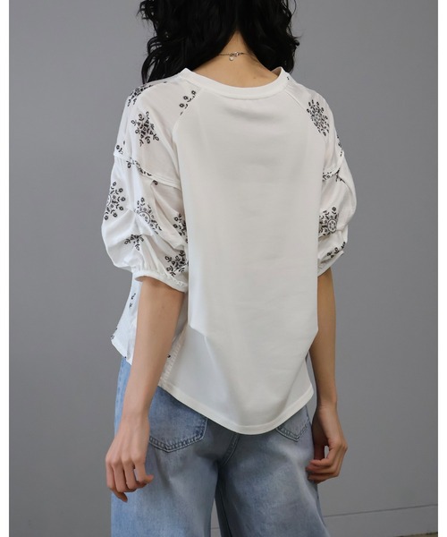 Doumoi(ドゥモエ)の「刺繍ラグランスリーブ プルオーバー(Tシャツ/カットソー・レディース・ブラック/ホワイト・FREE)」の13枚目の写真