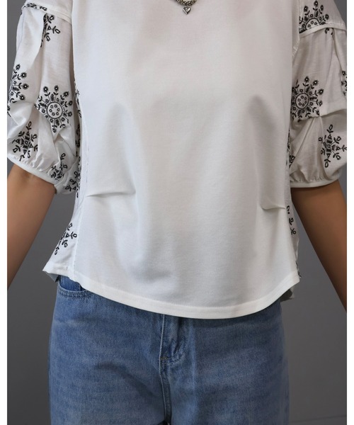 Doumoi(ドゥモエ)の「刺繍ラグランスリーブ プルオーバー(Tシャツ/カットソー・レディース・ブラック/ホワイト・FREE)」の15枚目の写真