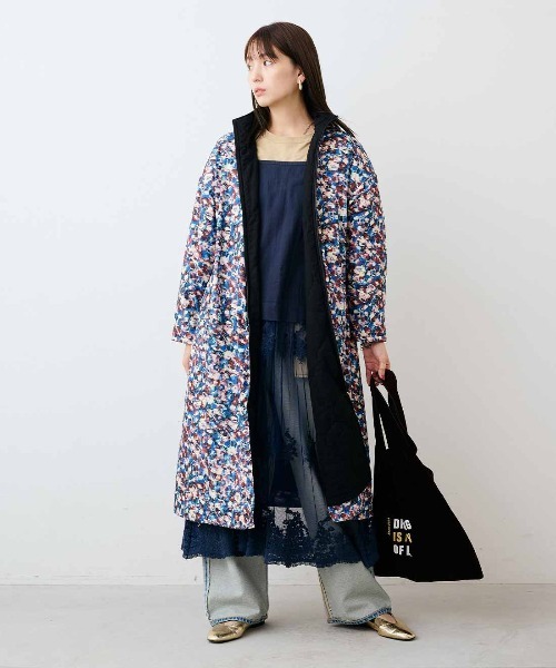 mensha!(メンシャ)の「mensha! ガーゼキルティングとヴィンテージ柄のリバーシブルコート(マフラー付き)〈花×ブラック〉(その他アウター・レディース・ブラック系その他・M/L)」の17枚目の写真