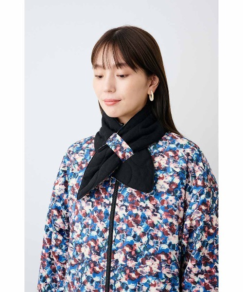 mensha!(メンシャ)の「mensha! ガーゼキルティングとヴィンテージ柄のリバーシブルコート(マフラー付き)〈花×ブラック〉(その他アウター・レディース・ブラック系その他・M/L)」の21枚目の写真