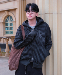 KIIMUIR（キミュア）の「ストライプダイングフードジップアップ_チャコール（その他アウター）」