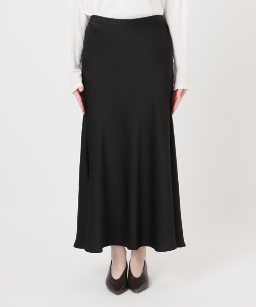 JOURNAL STANDARD relume（ジャーナルスタンダード　レリューム）の「バイアスサテンスカート（スカート・レディース・ブラック/ベージュ・FREE）」の3枚目の写真