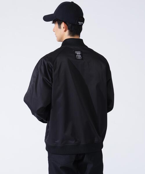 MASTER BUNNY EDITION(マスターバニーエディション)の「【MASTER BUNNY EDITION】ダントツ撥水(ブルゾン・メンズ・ブラック/ホワイト・MEDIUM/LARGE/X-LARGE)」の13枚目の写真