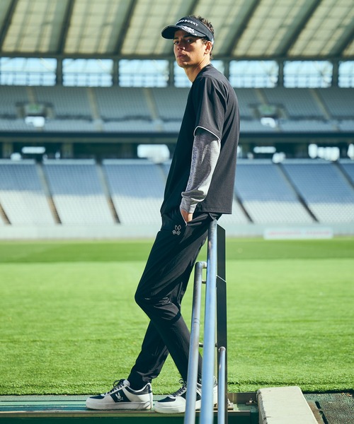 Psycho Bunny（サイコバニー）の「[GOLF]パイピングライン ナイロンショルダージップラグランTシャツ（Tシャツ/カットソー・メンズ・ベージュ/ネイビー/ブラック・MEDIUM/XX-LARGE/X-LARGE/LARGE）」の5枚目の写真