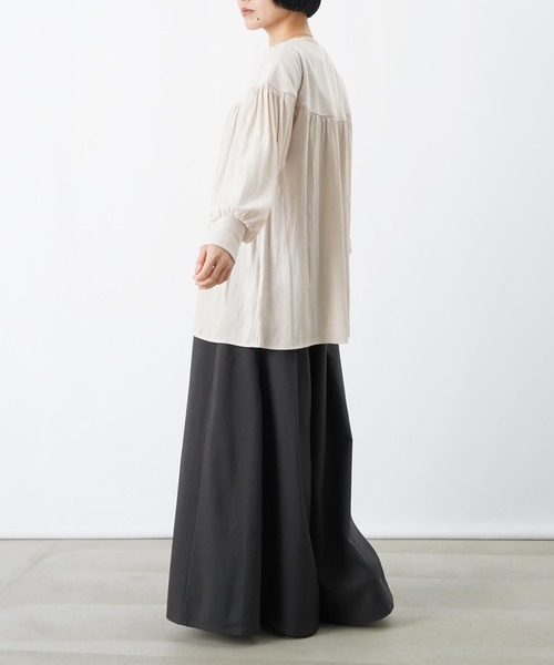 LUCA/LADY LUCK LUCA（ルカ/レディラックルカ）の「LC/LLL 異素材クルーネックプルオーバー（Tシャツ/カットソー・レディース・アイボリー/ブラック・FREE）」の11枚目の写真