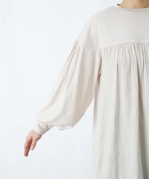 LUCA/LADY LUCK LUCA（ルカ/レディラックルカ）の「LC/LLL 異素材クルーネックプルオーバー（Tシャツ/カットソー・レディース・アイボリー/ブラック・FREE）」の18枚目の写真