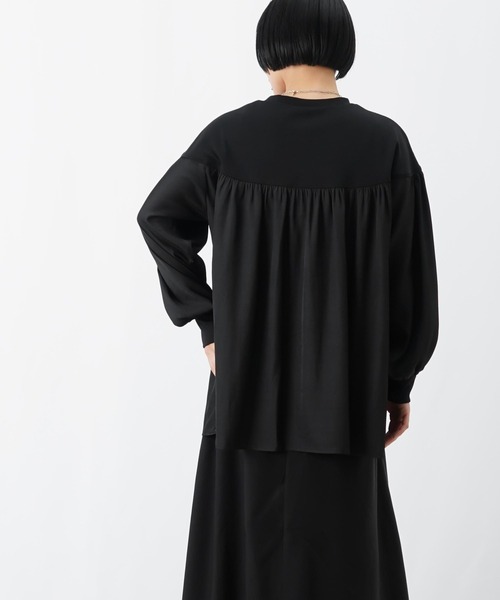 LUCA/LADY LUCK LUCA（ルカ/レディラックルカ）の「LC/LLL 異素材クルーネックプルオーバー（Tシャツ/カットソー・レディース・アイボリー/ブラック・FREE）」の4枚目の写真