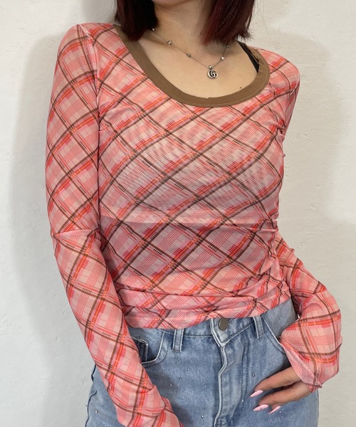 ROGER AND RAW（ロジャーアンドロウ）の「チェック柄シャーリングシアートップス（Tシャツ/カットソー・レディース・ブルー/ピンク・FREE）」の9枚目の写真