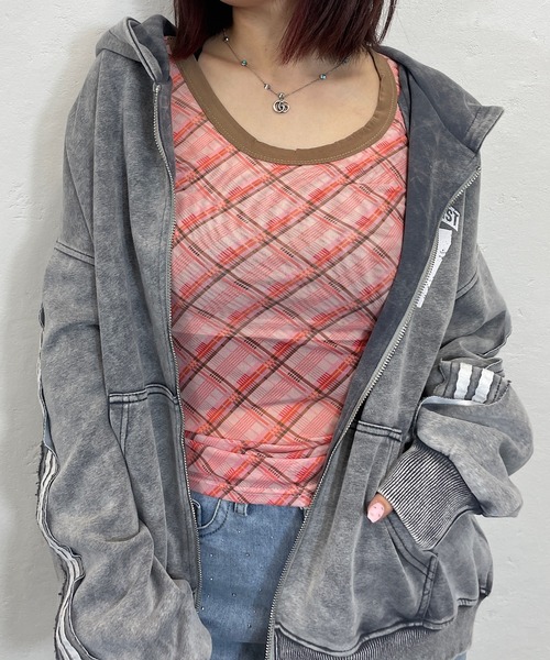 ROGER AND RAW（ロジャーアンドロウ）の「チェック柄シャーリングシアートップス（Tシャツ/カットソー・レディース・ブルー/ピンク・FREE）」の8枚目の写真