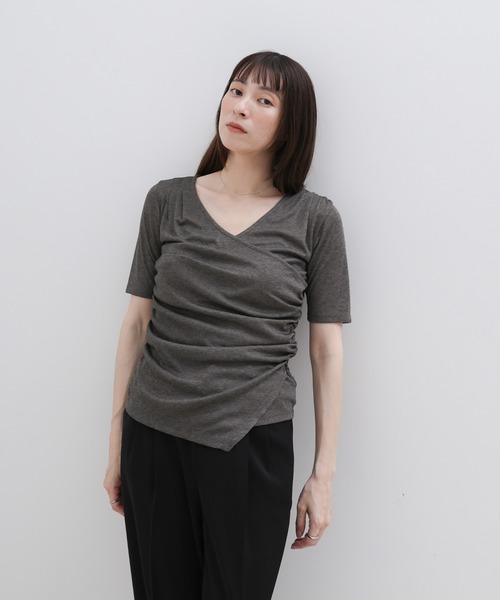 select MOCA(セレクトモカ)の「ドレープカシュクールシアーTシャツ(Tシャツ/カットソー・レディース・ブラック/アイボリー/グレー・FREE)」の16枚目の写真