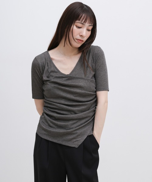 select MOCA(セレクトモカ)の「ドレープカシュクールシアーTシャツ(Tシャツ/カットソー・レディース・ブラック/アイボリー/グレー・FREE)」の18枚目の写真