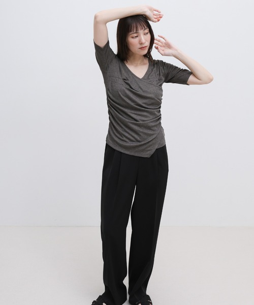select MOCA(セレクトモカ)の「ドレープカシュクールシアーTシャツ(Tシャツ/カットソー・レディース・ブラック/アイボリー/グレー・FREE)」の21枚目の写真