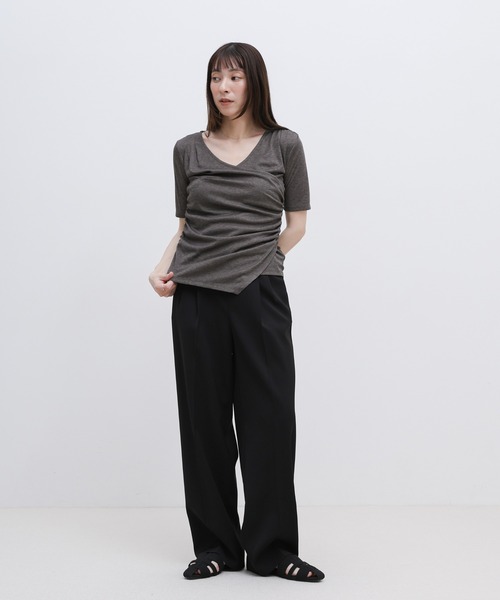 select MOCA(セレクトモカ)の「ドレープカシュクールシアーTシャツ(Tシャツ/カットソー・レディース・ブラック/アイボリー/グレー・FREE)」の11枚目の写真