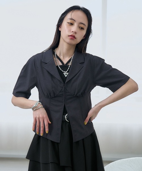 HARE(ハレ)の「コンパクトVネックブラウス(HARE)(シャツ/ブラウス・レディース・ネイビー/ブラック・FREE)」の12枚目の写真