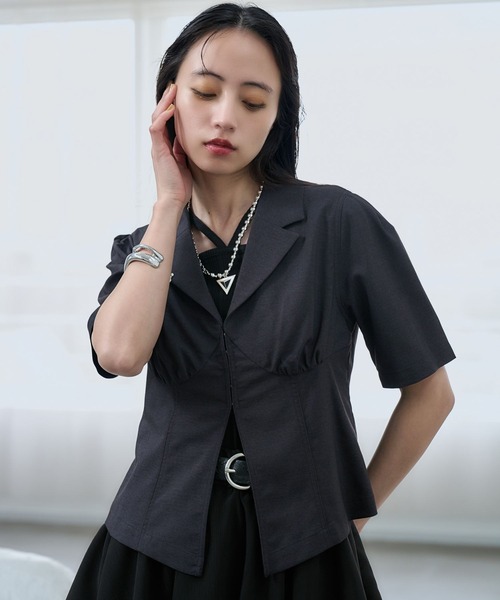 HARE(ハレ)の「コンパクトVネックブラウス(HARE)(シャツ/ブラウス・レディース・ネイビー/ブラック・FREE)」の14枚目の写真