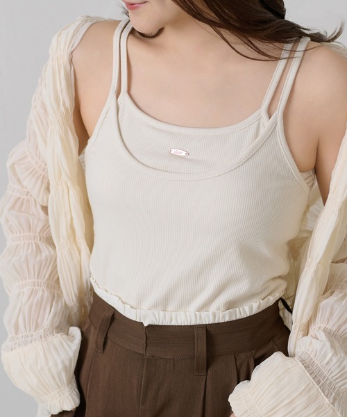 apres jour clair(アプレジュールクレア)の「【3サイズ展開】【apres jour clair】プレート付きレイヤードキャミ/ブラトップ(キャミソール・レディース・アイボリー/ブラウン系その他/ブラック/杢グレー/ネイビー/ブラウン/ボルドー/ホワイト系その他・SMALL/LARGE/MEDIUM)」の2枚目の写真