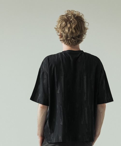 SLICK（スリック）の「【SLICK/スリック】Abstract Jacquard T-shirt/アブストラクトジャカードTシャツ（Tシャツ/カットソー・メンズ・パープル/グレイッシュベージュ/ブラック・3/2/1）」の7枚目の写真