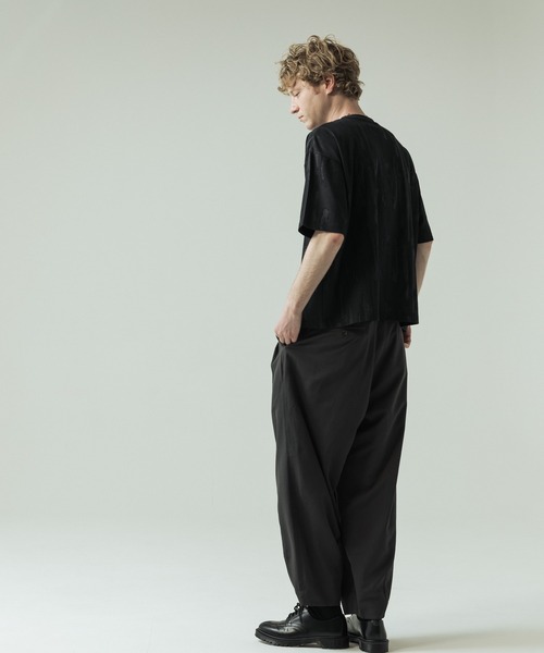 SLICK（スリック）の「【SLICK/スリック】Abstract Jacquard T-shirt/アブストラクトジャカードTシャツ（Tシャツ/カットソー・メンズ・パープル/グレイッシュベージュ/ブラック・3/2/1）」の11枚目の写真