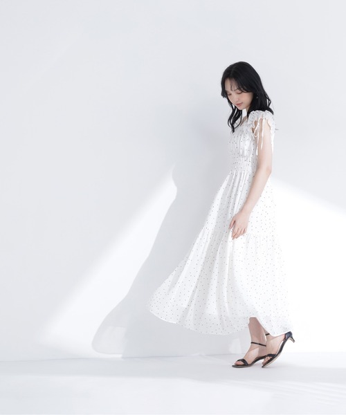 NATURAL BEAUTY BASIC（ナチュラルビューティーベーシック）の「フリルショルダー楊柳ワンピース（ワンピース・レディース・ブルー/チャコールグレー/ホワイト系その他・P/S/MEDIUM/SMALL）」の4枚目の写真