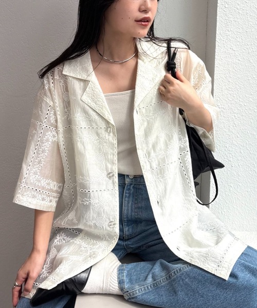 CIAOPANIC TYPY(チャオパニックティピー)の「【UNISEX】レース刺繍シャツ/WEB限定カラーあり(シャツ/ブラウス・レディース・ホワイト/ブラウン/ブラック・LARGE/MEDIUM)」の4枚目の写真