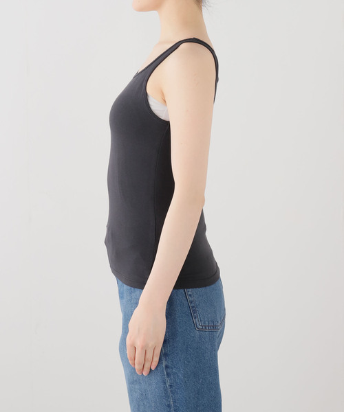 La TOTALITE(ラトータリテ)の「【洗える】le / ル スクエアネック タンクトップ(タンクトップ・レディース・ホワイト/チャコールグレー/イエロー・FREE)」の8枚目の写真
