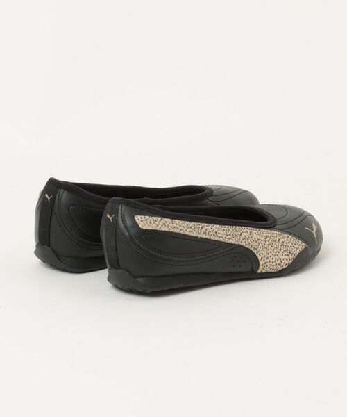 PUMA（プーマ）の「PUMA プーマ CATCH SOLEIL BALLERINA TOPCAT 軽量 レディースシューズ(キャッチソレイユバレリーナトップキャット) 405839 01 ブラック/トーステッドアーモンド（バレエシューズ・レディース・ブラック・22.5cm/23.0cm/23.5cm/24.0cm/24.5cm/25.0cm）」の2枚目の写真