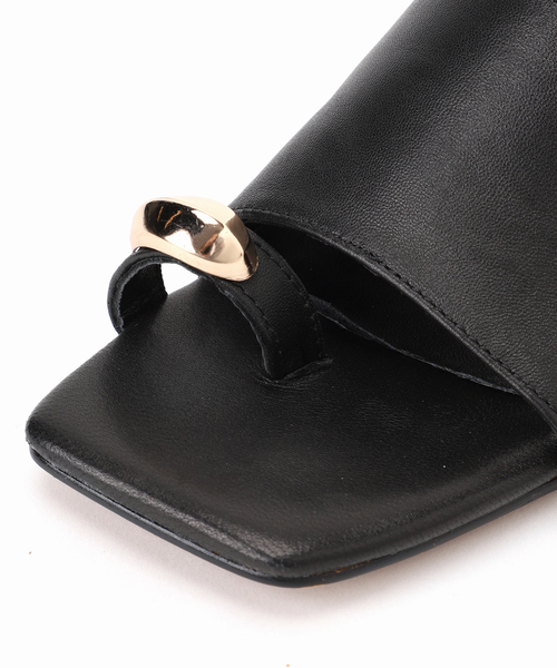 La TOTALITE（ラトータリテ）の「REMME/レメ メタルモチーフトングミュール（サンダル・レディース・ベージュ/ブラック・38/37/36）」の20枚目の写真